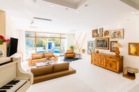 Living Room & Dining Area (4)