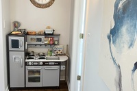 Toy Kitchen 1