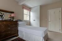 The Radipole Road IV Residence