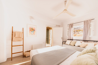22 The Gorge   Agrari   Double Bedroom with Ensuite Bathroom 6