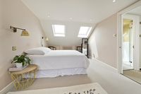 The Crescent Lane Residence