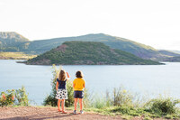 Children overlooking   Lac du Salagou