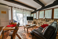 Chestnut House   Living room