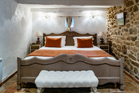 Chesnut House   Parents Double bedroom