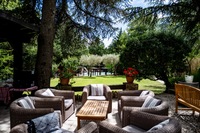 Bar   Outdoor Seating Large Bar   Outdoor Seating Large