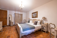 Apartment 4   Double bedroom Apartment 4   Double bedroom