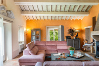 The Podere Vetrichina Residence