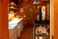 BullsHead_Interior_FinalSelects_017