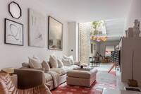 The Simon Close Residence