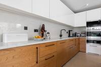 The Simon Close Residence