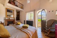 The Rue Pare Neuve Residence