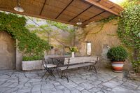The Rue Pare Neuve Residence