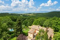 The Podere Vetrichina Residence