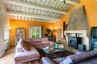 The Podere Vetrichina Residence