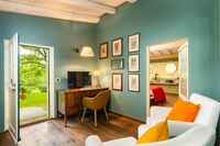 The Podere Vetrichina Residence