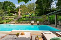 The Podere Vetrichina Residence