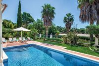 The Rua Palmeira Residence