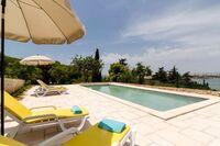 The Casa da Colmeia Residence