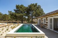 The Rua das Casas de Colmo Residence