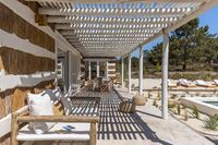 The Rua das Casas de Colmo Residence
