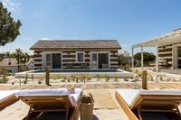 The Rua das Casas de Colmo Residence