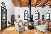 The Carrer de la Reina Residence 