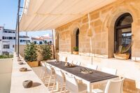 The Carrer de la Reina Residence 