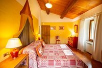 2c70e3af 57ce 4c5f bad0 9e13a54b6821