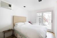 The Gironde Road Residence