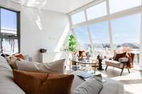The Chelsea Houseboat