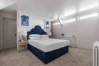 The Chelsea Houseboat