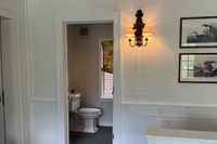 7_oldoak_mudroom_bath