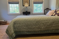 17_oldoak_blue_bed1