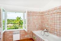 PinetBathroom01