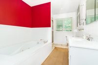 CoolidgeLaneBathroom01