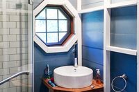 GooseRocksBathroom01