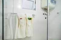 LeVanLuongBathroom01