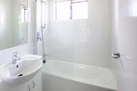 StevensonStreetBathroom 01