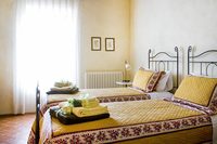 MontecastelliVillaBedroom04