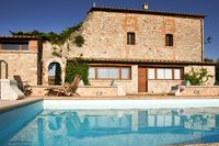 MontecastelliVillaPool01