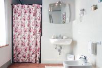 ALTOPASCIOBathroom 01