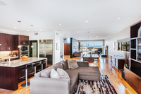 KingsportDriveLivingRoom05