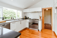 MessinesRoadKitchen03