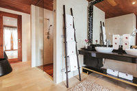 TheVillaWanoraBathroom02