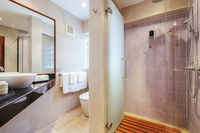 TheVillaWanoraBathroom03
