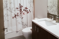 4thAvenueWestBathroom02