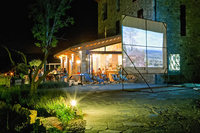 MonacheRestaurantNight01 MonacheRestaurantNight01